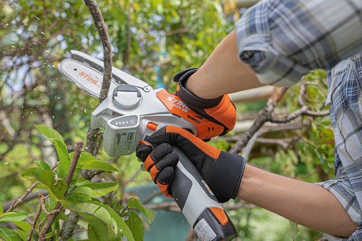 Fierastrau STIHL GTA 26 lama 10cm Set cu 2 acu. si inc.