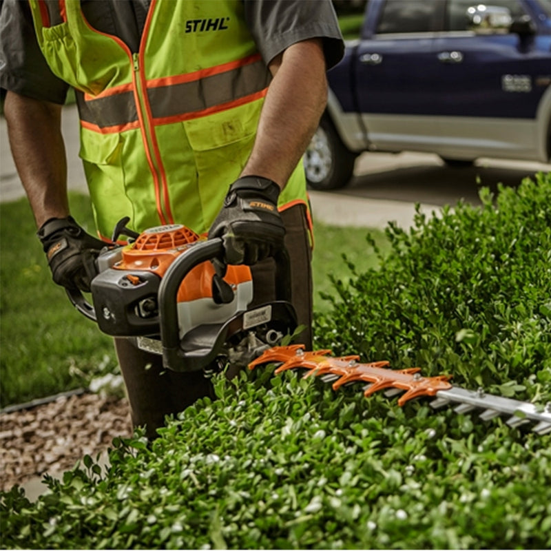 Foarfeca gard viu STIHL HS 82 R putere 0.7 kW benzina lama 60 cm distanta intre dinti 38 mm