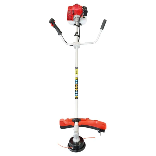 Motocoasa de umar DKD BC 65B motor 2.8 CP 2T benzina latime lucru 30 cm ham cap trimmy lama cu 3 dinti