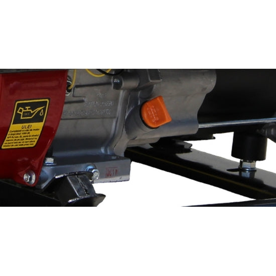 Pachet generator curent Media Line MLG 3500/2 putere 2.6 kW 230 V benzina pornire manuala AVR rezervor 15 L + Ulei de motor AgroPro si Lanterna