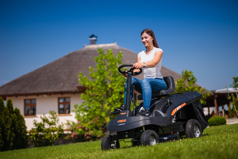 Tractoras de tuns iarba Villager Rider VTR 650 putere 6.4 cp latime lucru 61 cm motor Loncin 196 cmc suprafata cosirii 4000 m2