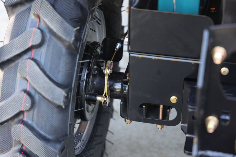 Minitractor ProGARDEN Campo T18 V25.1 4x4 18CP benzina hidraulica fata-spate roti 6.00-12 Tocator vegetatie TV600