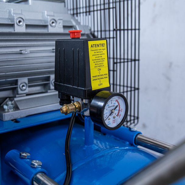 Compresor de aer Airmaster AIR5.5SHU10200 200 l 4 kW 10 bar 550 l/min