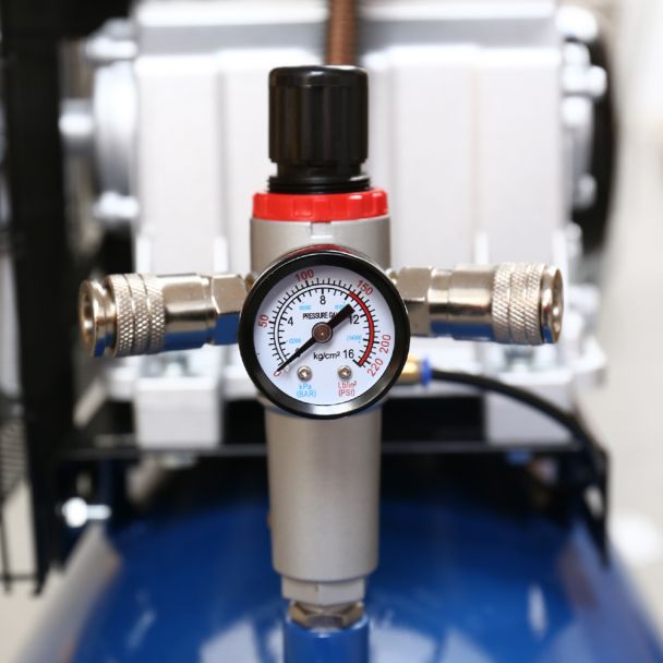 Compresor de aer AIRMASTER320/100 2.2 kW 10 bar 320 l/min butelie 100 litri