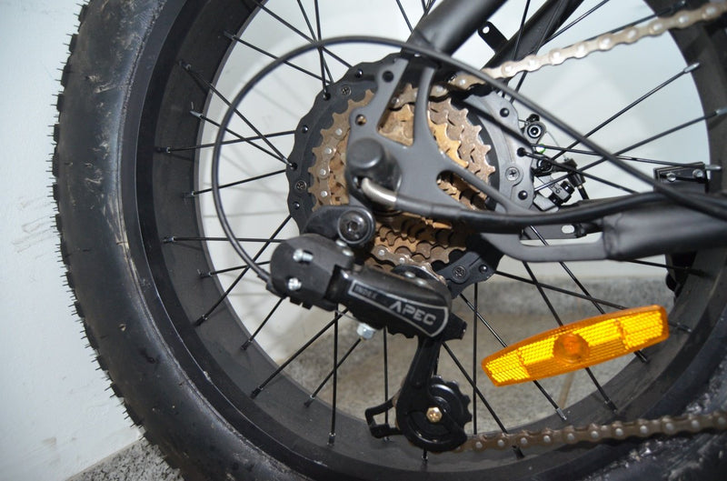 Bicicletă electrica pliabila Voltarom APB2 motor 250W (800 W) viteza 25 km/h autonomie 50-80 km