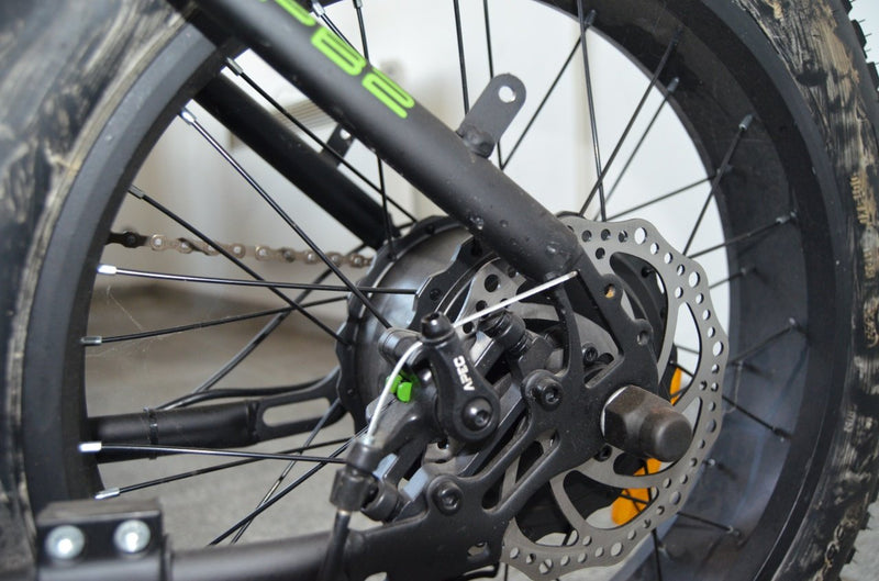 Bicicletă electrica pliabila Voltarom APB2 motor 250W (800 W) viteza 25 km/h autonomie 50-80 km