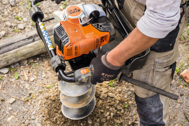 Motoburghiu STIHL BT 131 putere 1.4kW benzina fara burghiu