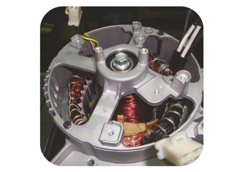 Generator de curent SENCI SC8000E TOP putere maxima 7 kW benzina rezervor 25 L 230V AVR pornire electrica roti transport