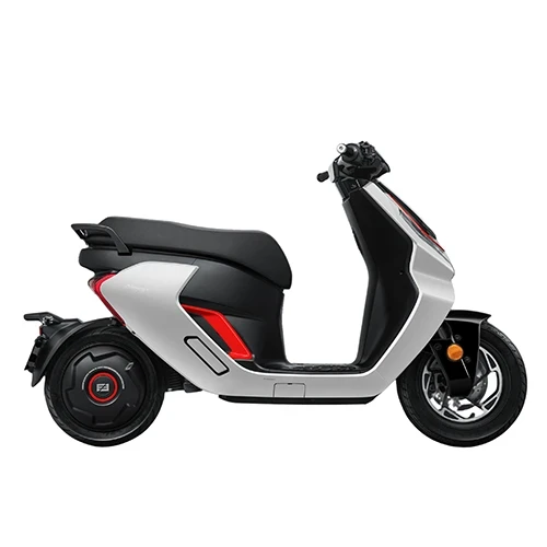 Scuter electric ZEEHO AE6+ L1e Vibrant White Miami Blue '24 putere 5500W viteza 45 km/h baterie 27Ah/69V autonomie 100 km roti 13/14" display digital Cruise Control