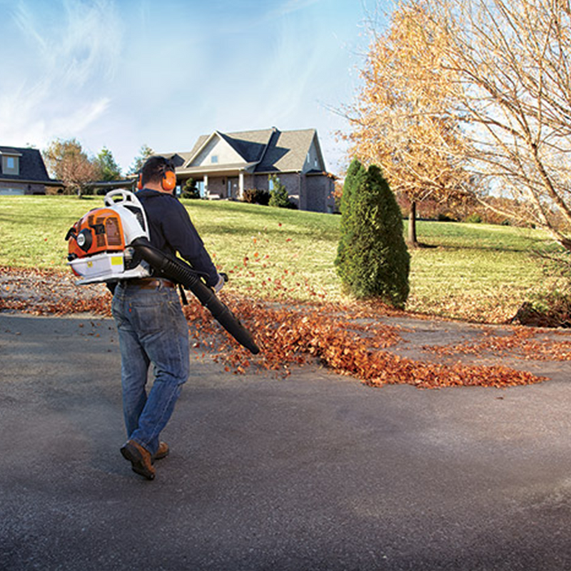 Suflanta STIHL BR 430 putere 2.9 kW benzina debit 850mc/h putere suflare 26 N tip rucsac