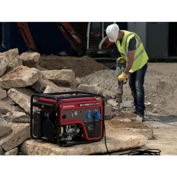 Generator de curent pe benzina Honda EM5500CXS2 portabil monofazat 5.5 kW pornire electrica