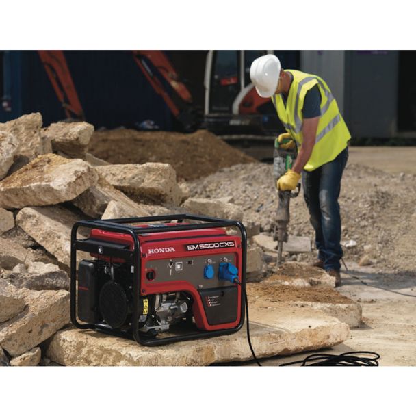 Generator de curent pe benzina Honda EM5500CXS2 portabil monofazat 5.5 kW pornire electrica
