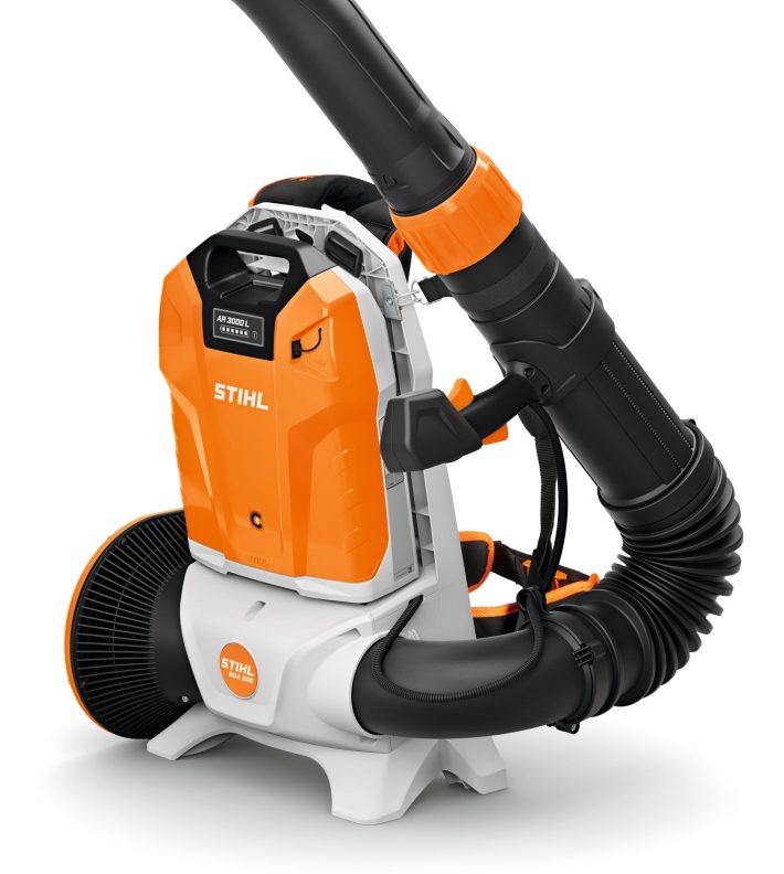 Suflanta STIHL BGA 300 debit aer 970 m³/h putere suflare 26 N sistem AP fara acumulator si incarcator