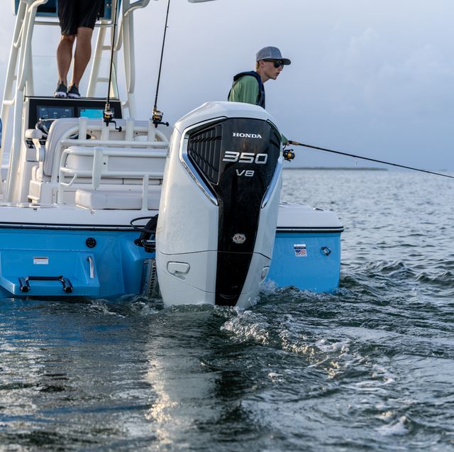 Motor barca Honda BF350 XDU cu mansa cizma lunga DBW 150 CP 4T pornire electrica elice de inox cu 3 aripi port incarcare 70A-ALB NH565 “Grand&nbsp;Prix”