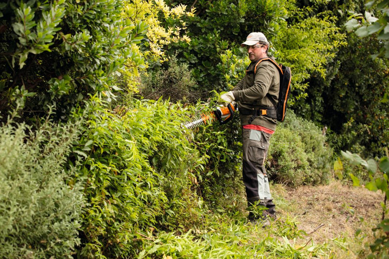 Foarfeca gard viu STIHL HSA 94 R putere 0.43 kW lama 75 cm fara acumulator si incarcator