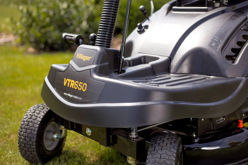 Tractoras de tuns iarba Villager Rider VTR 650 putere 6.4 cp latime lucru 61 cm motor Loncin 196 cmc suprafata cosirii 4000 m2