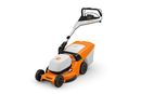 Masina de tuns gazonul pe acumulator STIHL RMA 448 PV autopropulsata latime taiere 46 cm cos colector 52 L sistem AP fara acumulator si incarcator