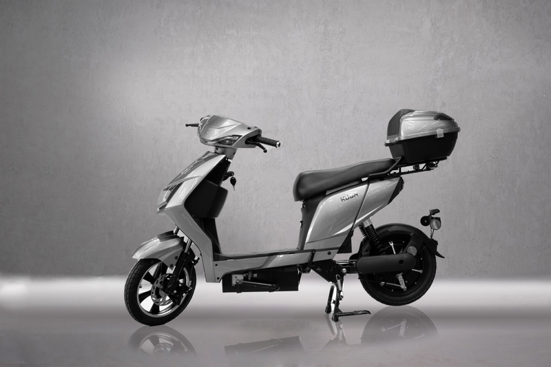 Scuter electric KUBA ECORIDER MQ fara permis viteza maxima 25 km/h autonomie 60 km putere 800W acumulatori 60V/20Ah - culoare gri