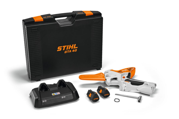 SET Fierastrau STIHL GTA 40.0 lama 15 cm pas lant 1/4"P carcasa plastic sistem AS cu 2x acumulatori AS 2 si incarcator rapid AL 5-2