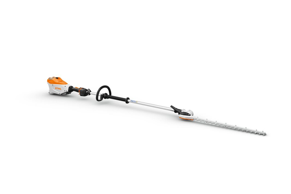 Foarfeca gard viu STIHL HLA 135 cu raza extinsa putere 0,76 kW lama 60 cm sistem AP fara acumulator si incarcator