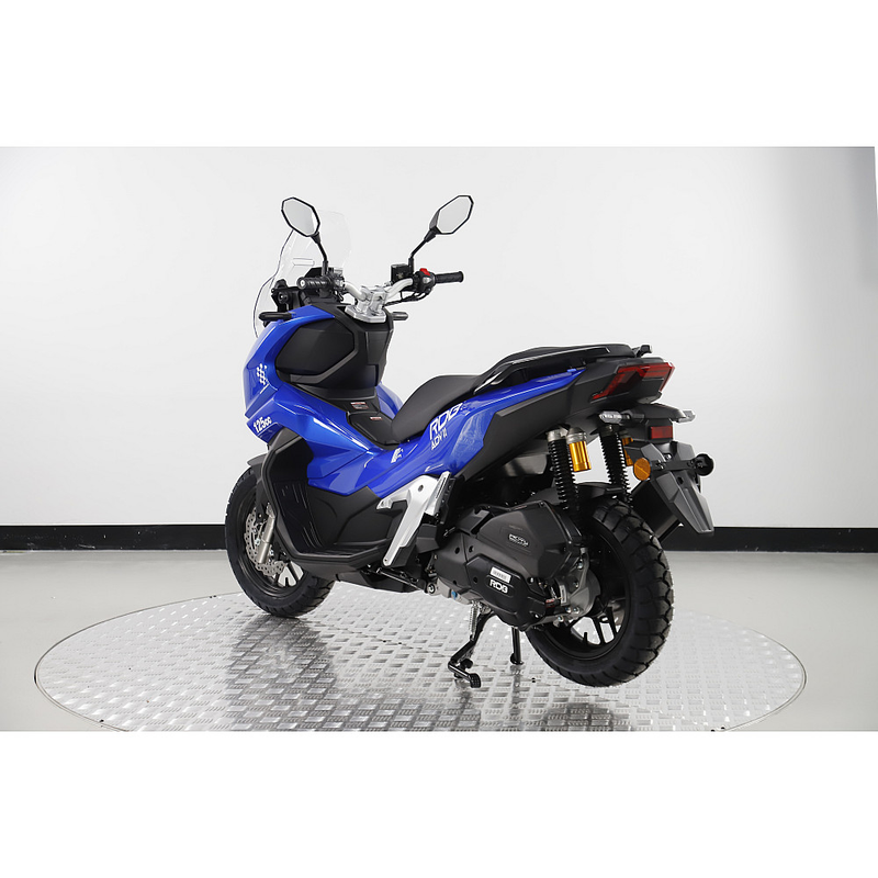 Scuter RDB ADV II motor benzina 4T 125 cmc viteza 95 km/h necesita permis culoare negru