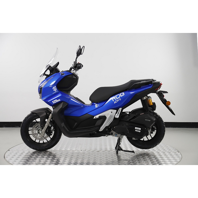 Scuter RDB ADV II motor benzina 4T 125 cmc viteza 95 km/h necesita permis culoare negru