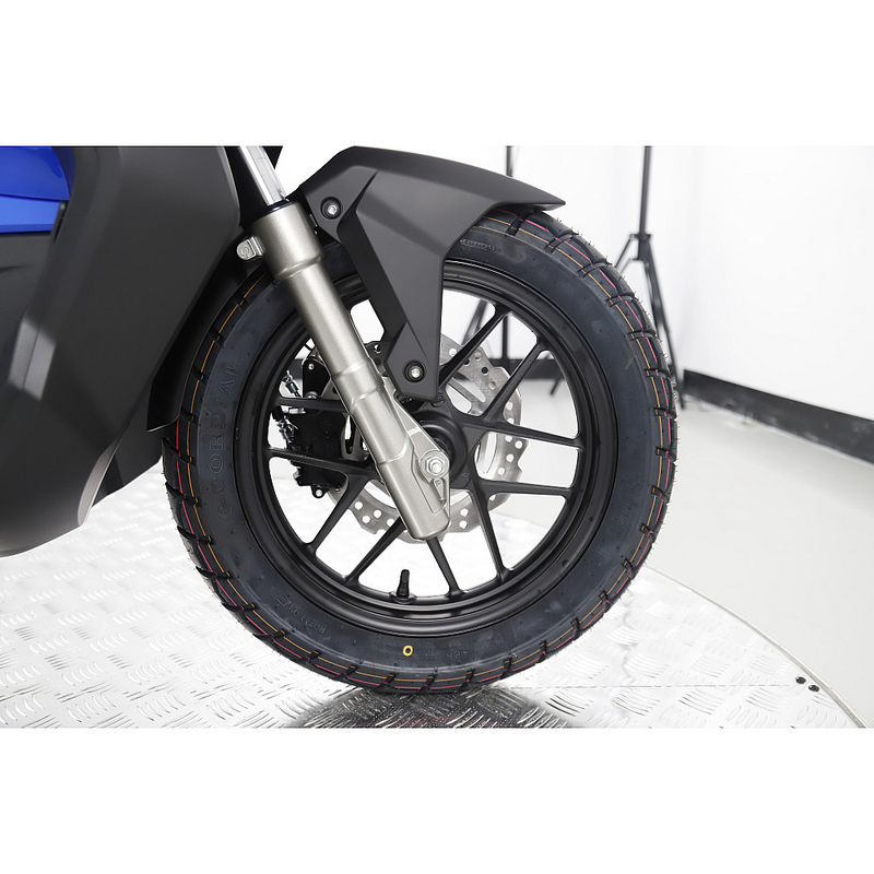 Scuter RDB ADV II motor benzina 4T 125 cmc viteza 95 km/h necesita permis culoare negru