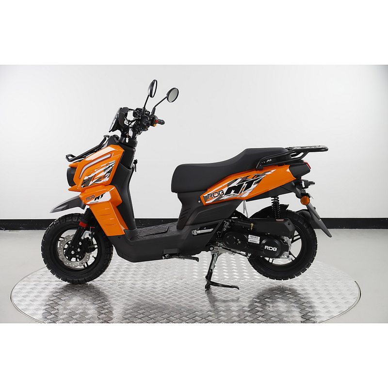 Scuter RDB MT motor 3.3 CP benzina 4T 50 cmc viteza 45 km/h necesita permis culoare portocaliu