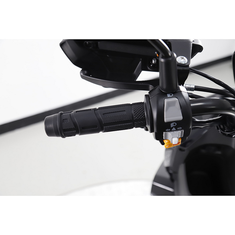 Scuter RDB MT motor 3.3 CP benzina 4T 50 cmc viteza 45 km/h necesita permis culoare portocaliu