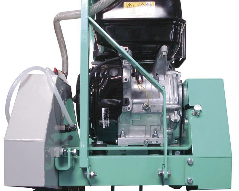 Masina de taiat asfalt/beton IMER TERRA 450 motor diesel YanmarL100 9,9 cp disc Ø 450 mm inclus
