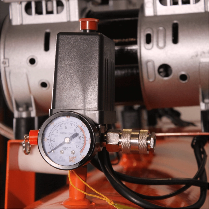 Compresor de aer cu piston BISONTE SC024-100 fara ulei debit 336 l/min presiune 8 bar 230V motor 1,2 CP