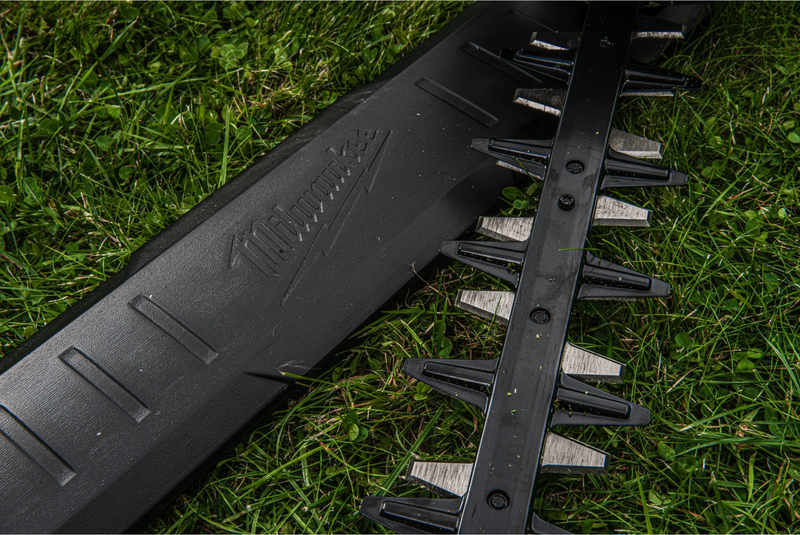 Trimmer pentru gard viu pe acumulator Milwaukee M18 FHET60G2-0 lungime taiere 60 cm