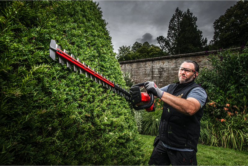 Trimmer pentru gard viu pe acumulator Milwaukee M18 FHET60G2-0 lungime taiere 60 cm