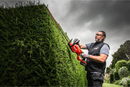 Milwaukee Trimmer pentru gard viu pe acumulator Milwaukee M18 FHET60G2-0 lungime taiere 60 cm