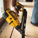 Ciocan de batut cuie Dewalt DCN650N compatibil cu acumulatori Li-Ion 18 V XR cuie 1.8 / 32 - 63 mm capacitate magazie 110 buc