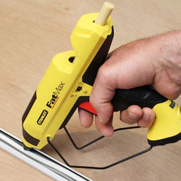 Pistol electric pentru lipit Stanley FATMAX® FMHT6-70418 de mare randament, putere 200 W