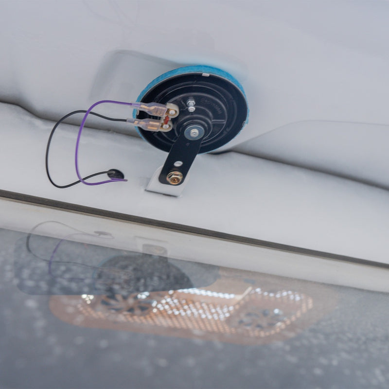 Tricicleta electrica KUBA E-KAMYONET cu cabina autonomie 80 km viteza 45 km/h basculabila obloane rabatabile putere 3000W acumulatori 72V/58Ah