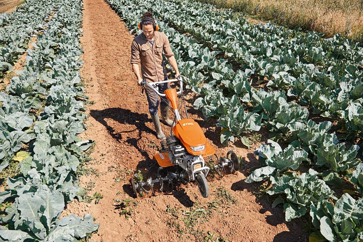 Motosapa STIHL MH 700 motor 7 CP benzina 2+1 viteze latime lucru 98-121 cm freze roti cauciuc 4.00x8" roti metal rarita reglabila plug cartofi cultivator 4l ulei