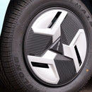 Masina electrica RELIVE N1 motor 20 kW autonomie 170 km viteza 100 km/h 2 pasageri ABS volan electronic computer rutier camera 360 grade navigatie ecran dublu 10.25" faruri LED Alb