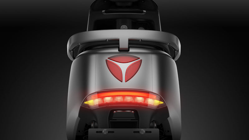 Scuter electric Ztech ZT-22 G5 autonomie 77 Km viteza maxima 45 km/h putere 2300W acumulator 20Ah/60V-Negru