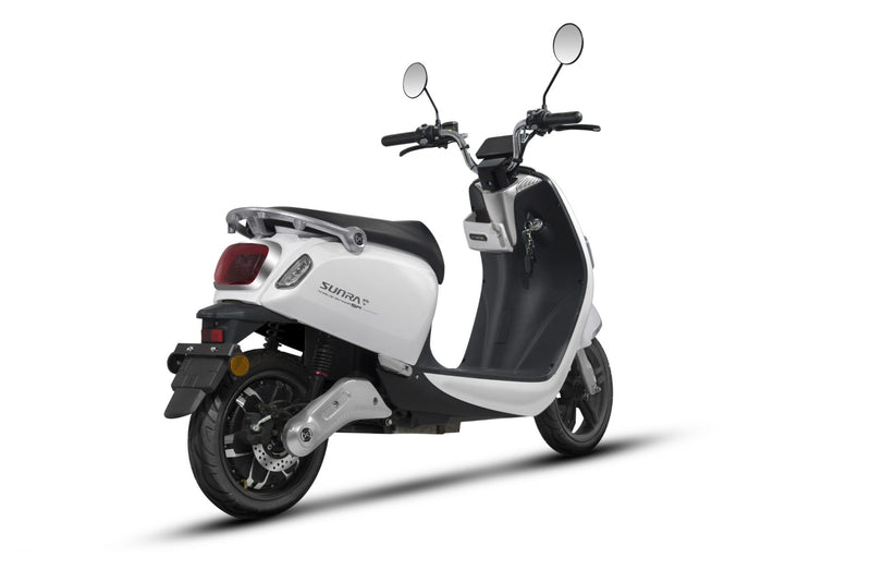 Scuter electric Ztech ZT-23-A CRYSTAL-A autonomie 80 Km viteza maxima 45 km/h putere 1800W acumulator 20Ah/60V motor BOSCH-Argintiu