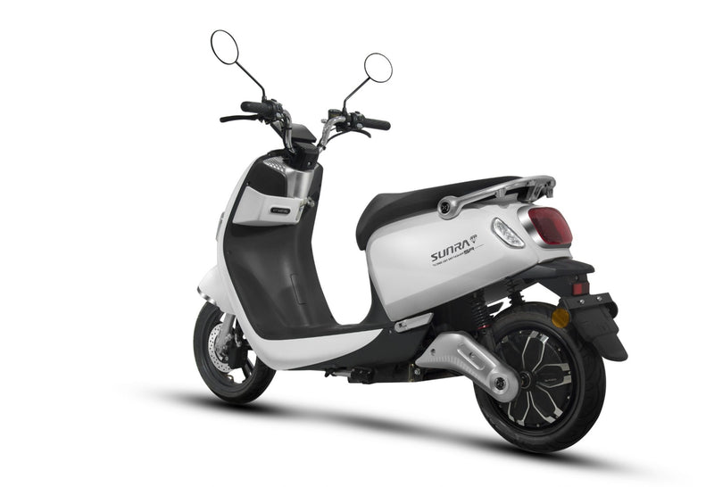 Scuter electric Ztech ZT-23-A CRYSTAL-A autonomie 80 Km viteza maxima 45 km/h putere 1800W acumulator 20Ah/60V motor BOSCH-Argintiu