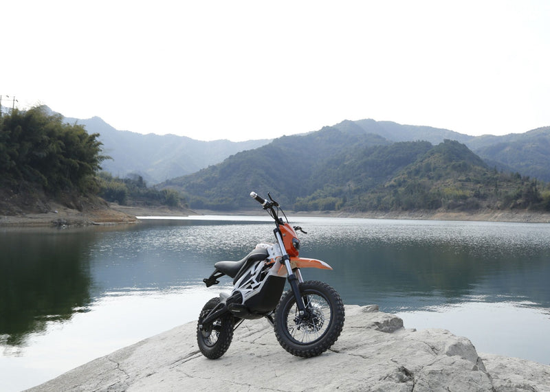Scuter electric Ztech ZT-68 KID ENDURO CROSS autonomie 30 Km viteza maxima 25 km/h putere 750W acumulator 12Ah/36V nu necesita permis-Albastru