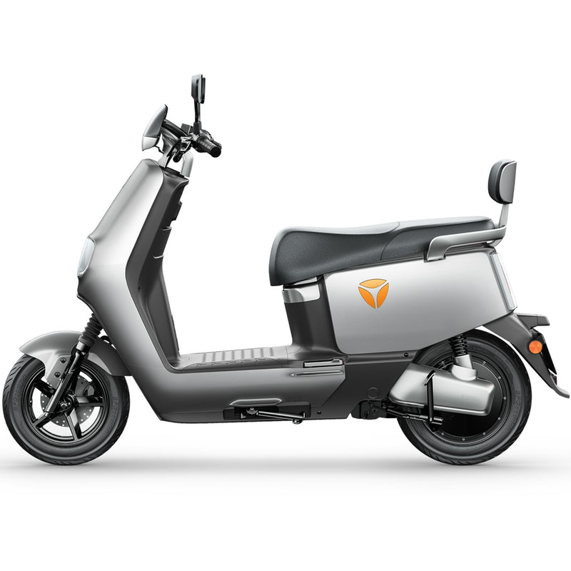 Scuter electric Ztech ZT-33-A GRAPHENE autonomie 110 Km viteza maxima 25 km/h putere 2300W acumulator 23Ah/72V nu necesita permis-Alb